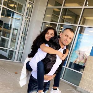 Meet your Posher, Cesar